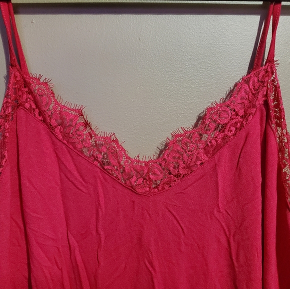 XXL Pink lace trim tank - Picture 2 of 6